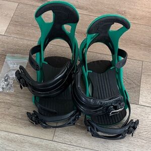 Flux Green and Black Snowboard Bindings